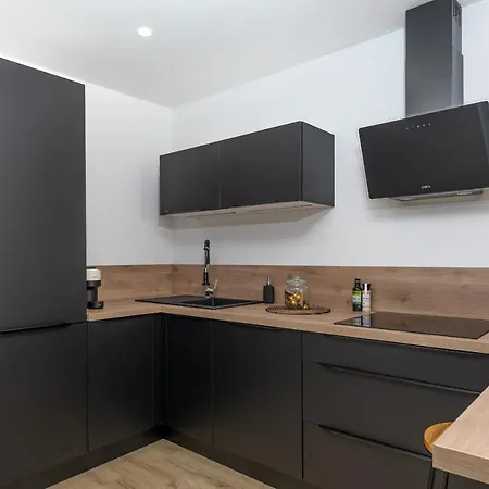 公寓 Superbe T2 Juan Les Pins 300m Des Plages 昂蒂布