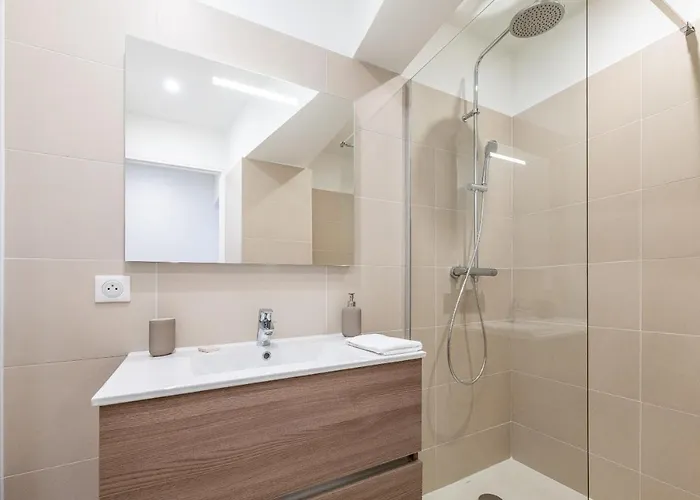 公寓 Superbe T2 Juan Les Pins 300m Des Plages 昂蒂布